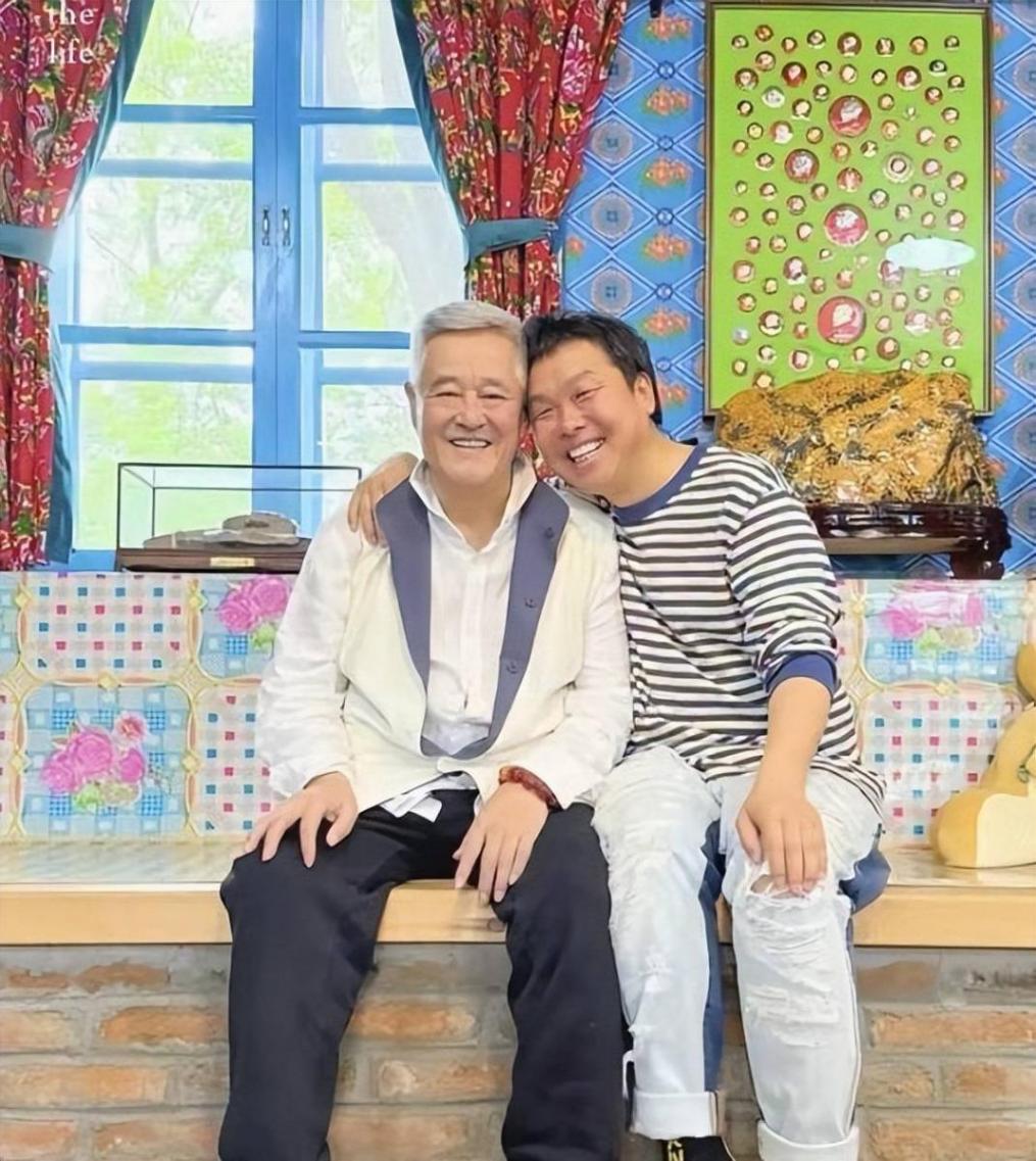 趙本山近照曝光 頭發全白