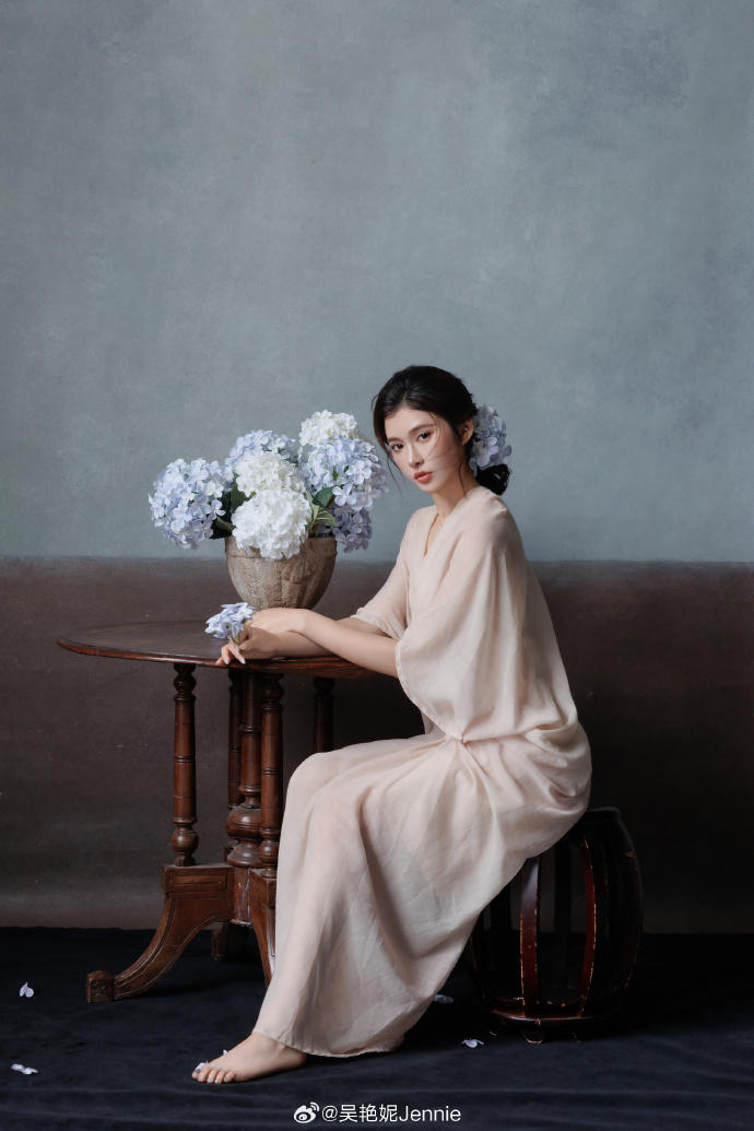 吳艷妮全國田徑錦標(biāo)賽100米欄奪冠