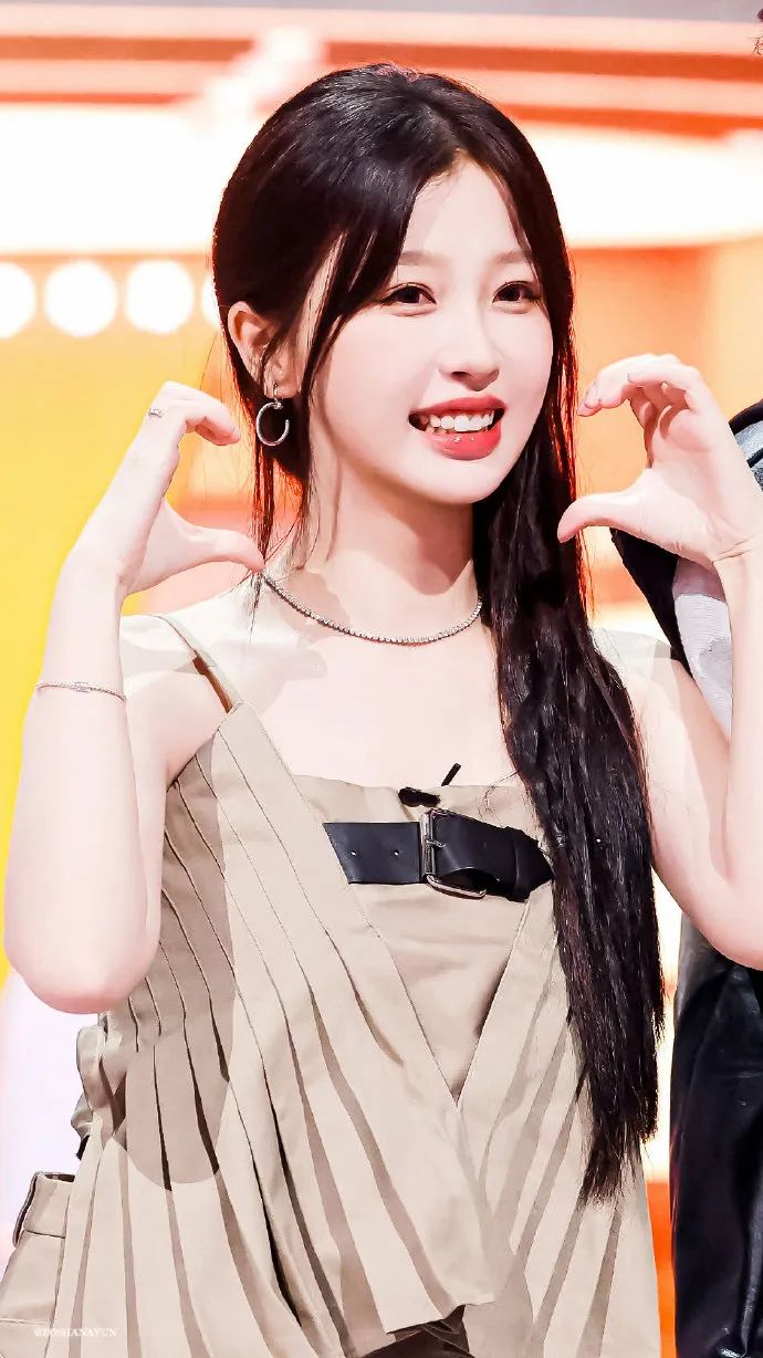 虞書欣與華策到期不續約