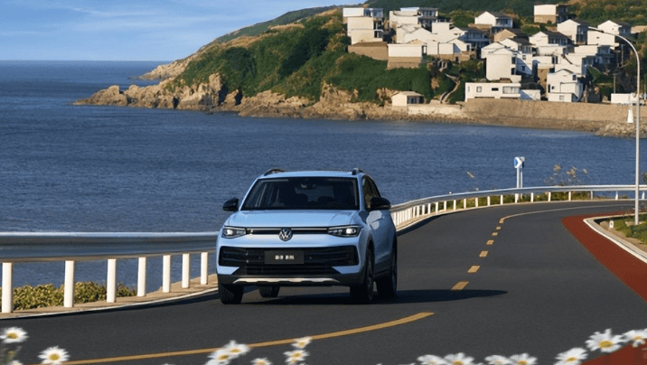 熱賣 60.5萬,8月連發兩車,上汽大眾合資 2.0 實現關鍵交付