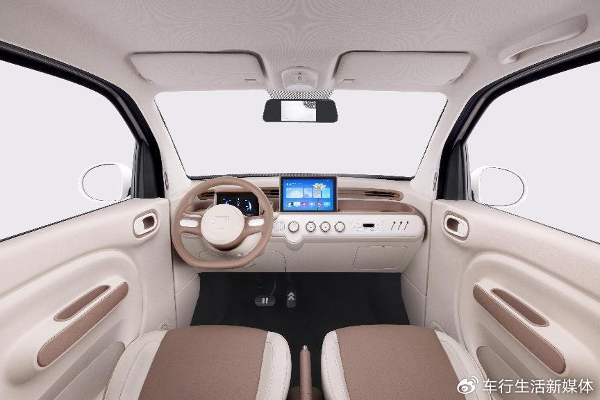 奔騰小馬奶咖棕秋日上新,3.49 萬起的“六邊形”代步神器