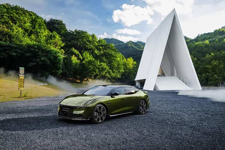 20萬級混動市場風云突變,領克10EM-P首月萬臺下線成焦點