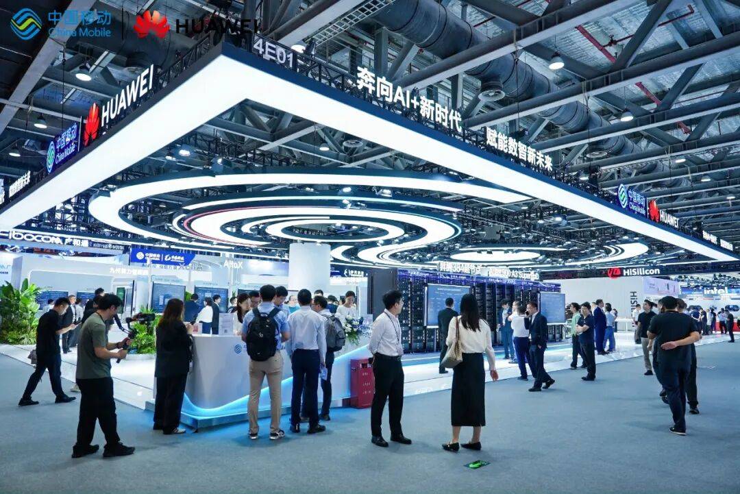 AI飛入尋常百姓家!中國移動攜手華為勾勒智慧家庭新藍圖