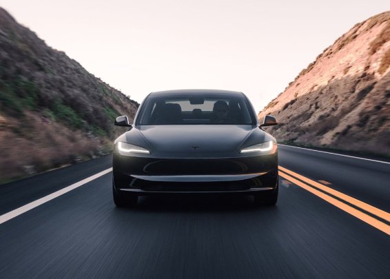 新“標準版”特斯拉Model 3