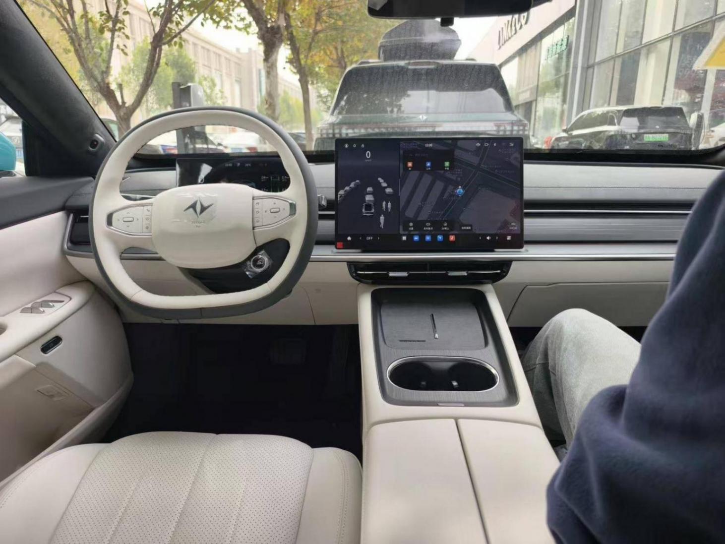 年輕人有福了!東風奕派eπ007+實拍,顏值性能雙升級,又要火?