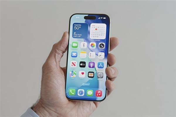 iPhone 18 Pro沖上熱搜榜:首發(fā)小號靈動島 屏占比更高