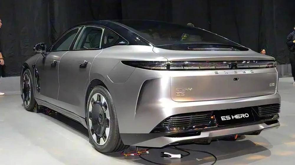 廣州車展最兇“瓦罐”!星途ES7 GT+ES Hero雙車首發,三電機540匹